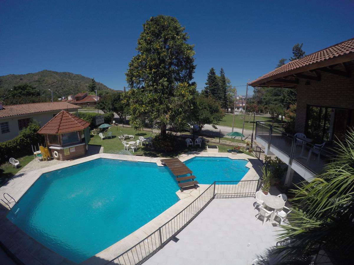 Hotel Carlos Paz Вилья-Карлос-Пас Экстерьер фото