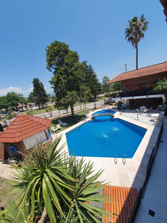Hotel Carlos Paz Вилья-Карлос-Пас Экстерьер фото
