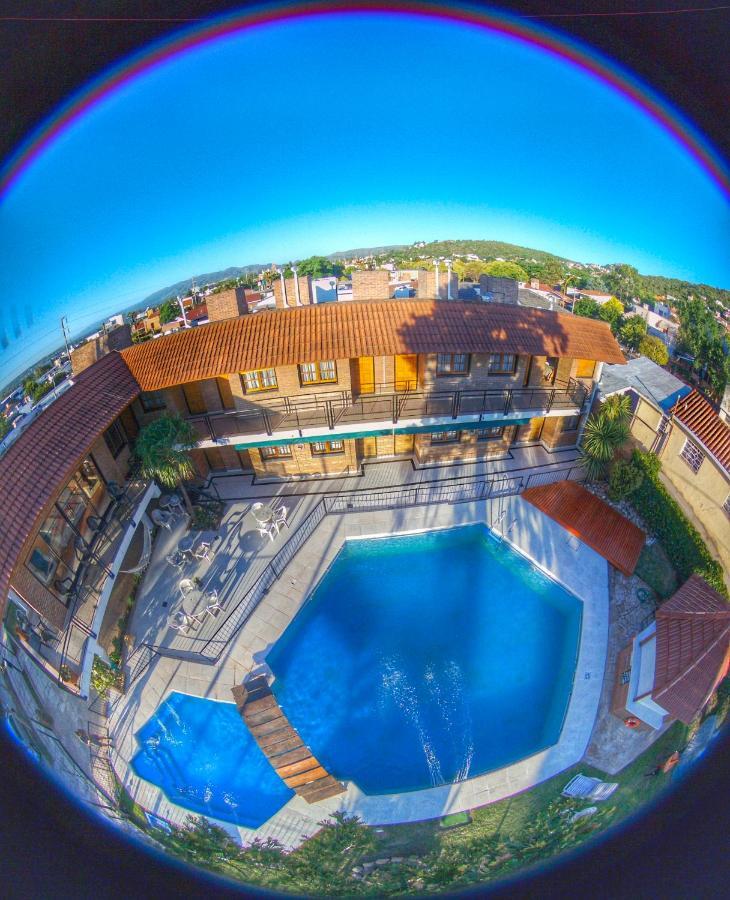 Hotel Carlos Paz Вилья-Карлос-Пас Экстерьер фото