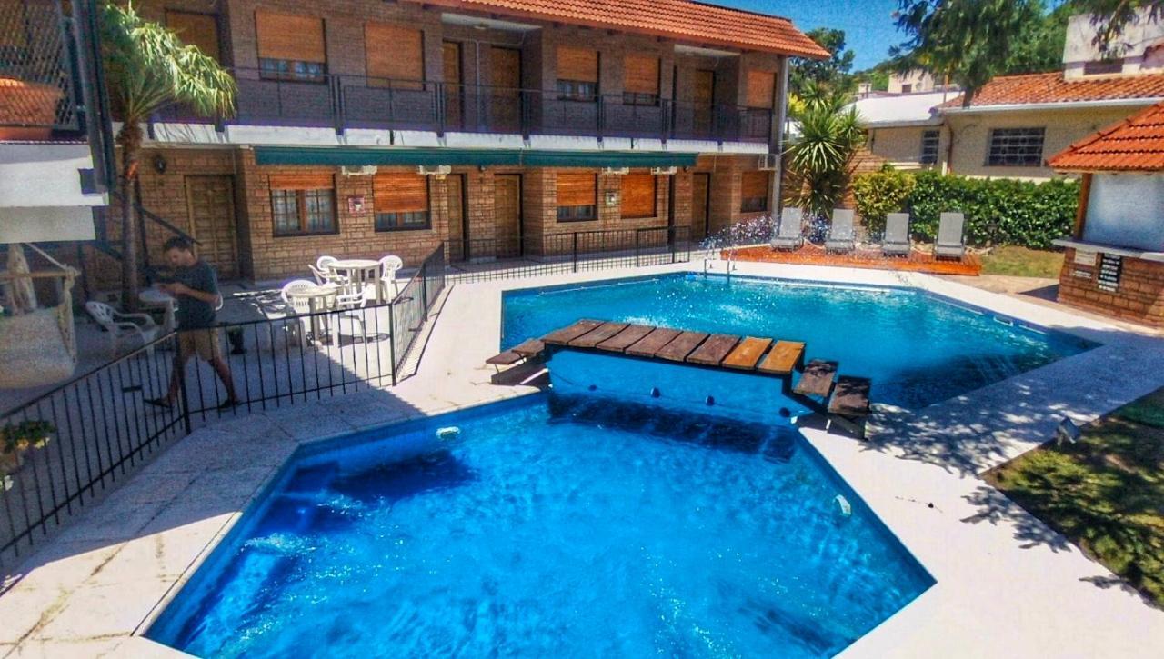 Hotel Carlos Paz Вилья-Карлос-Пас Экстерьер фото