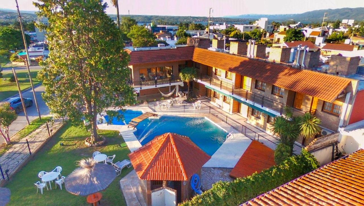 Hotel Carlos Paz Вилья-Карлос-Пас Экстерьер фото